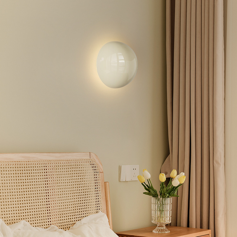 Minimalist Bauhaus Small Iron  - Light Switch recension och pris