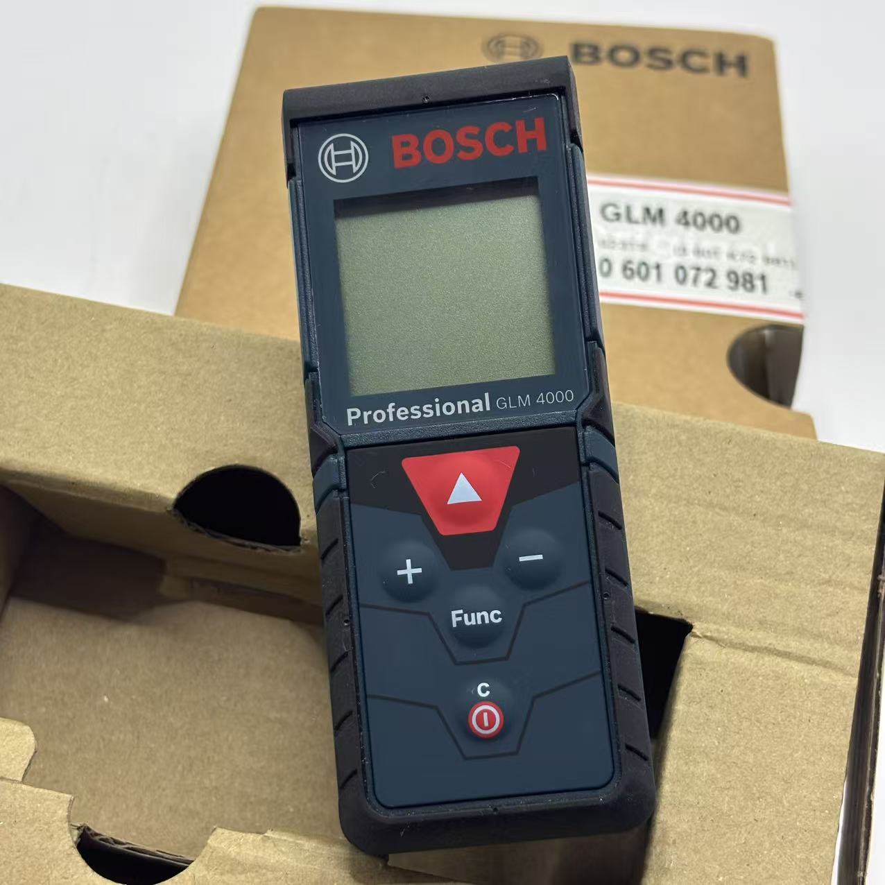 BOSCH GLM 4000 Laser Range Fin - Tape Measure recension och pris